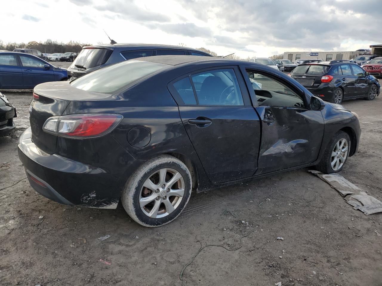 Lot #3026026991 2011 MAZDA 3 I