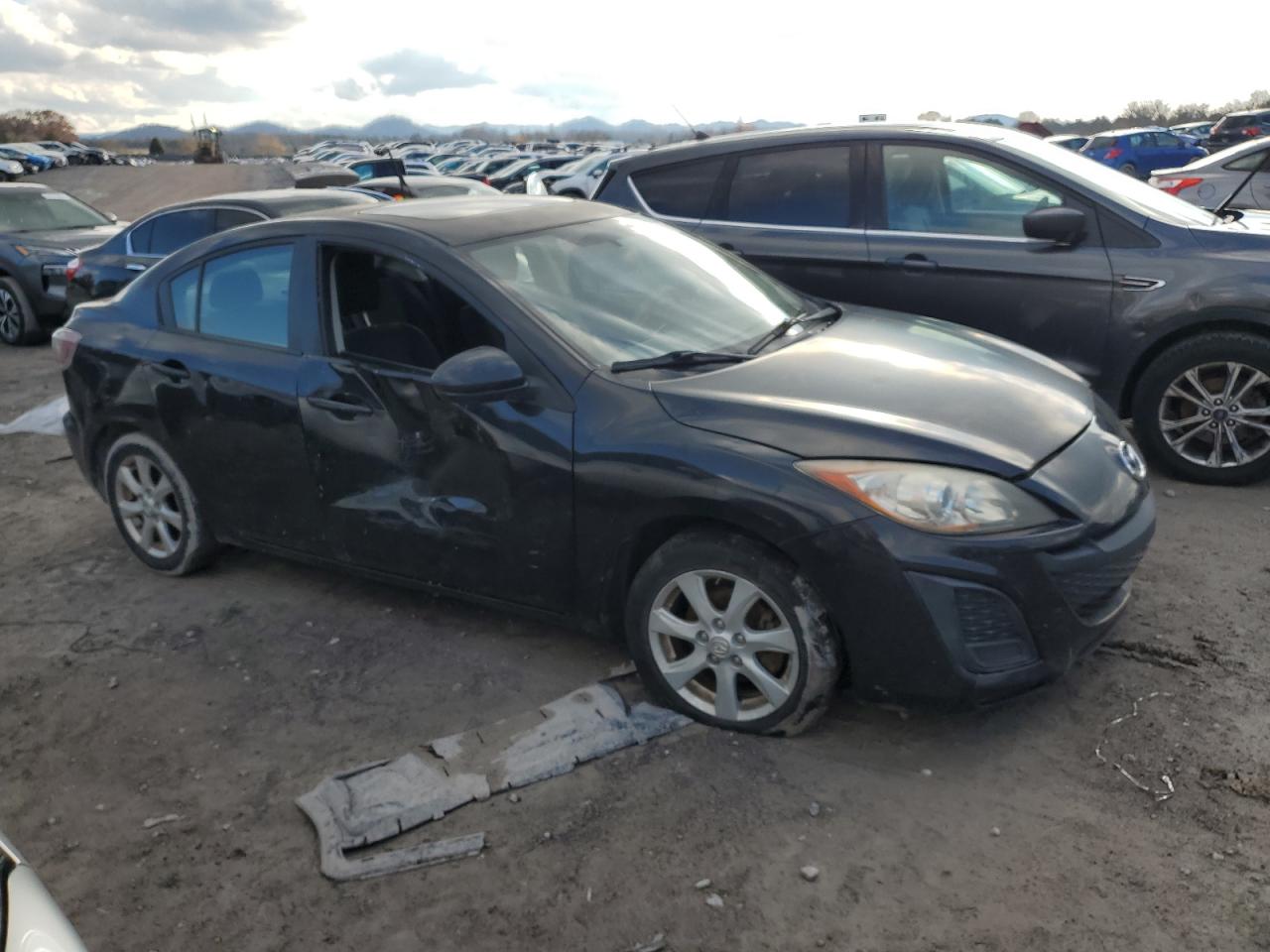 Lot #3026026991 2011 MAZDA 3 I