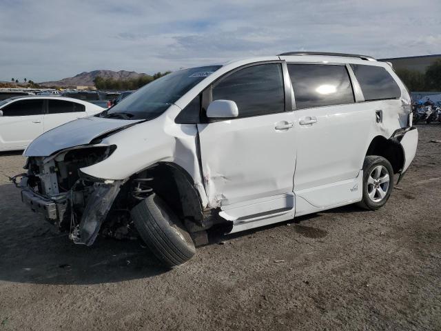 TOYOTA SIENNA LE