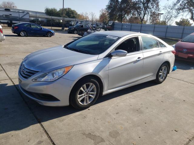 VIN 5NPEB4AC0EH931074 2014 HYUNDAI SONATA no.1