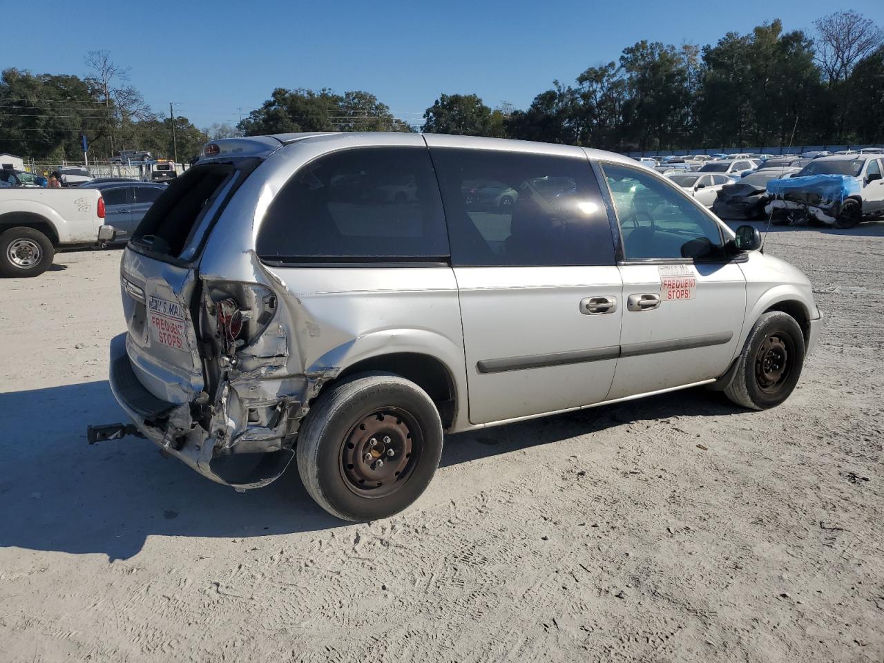 Lot #3041649514 2005 CHRYSLER TOWN & COU