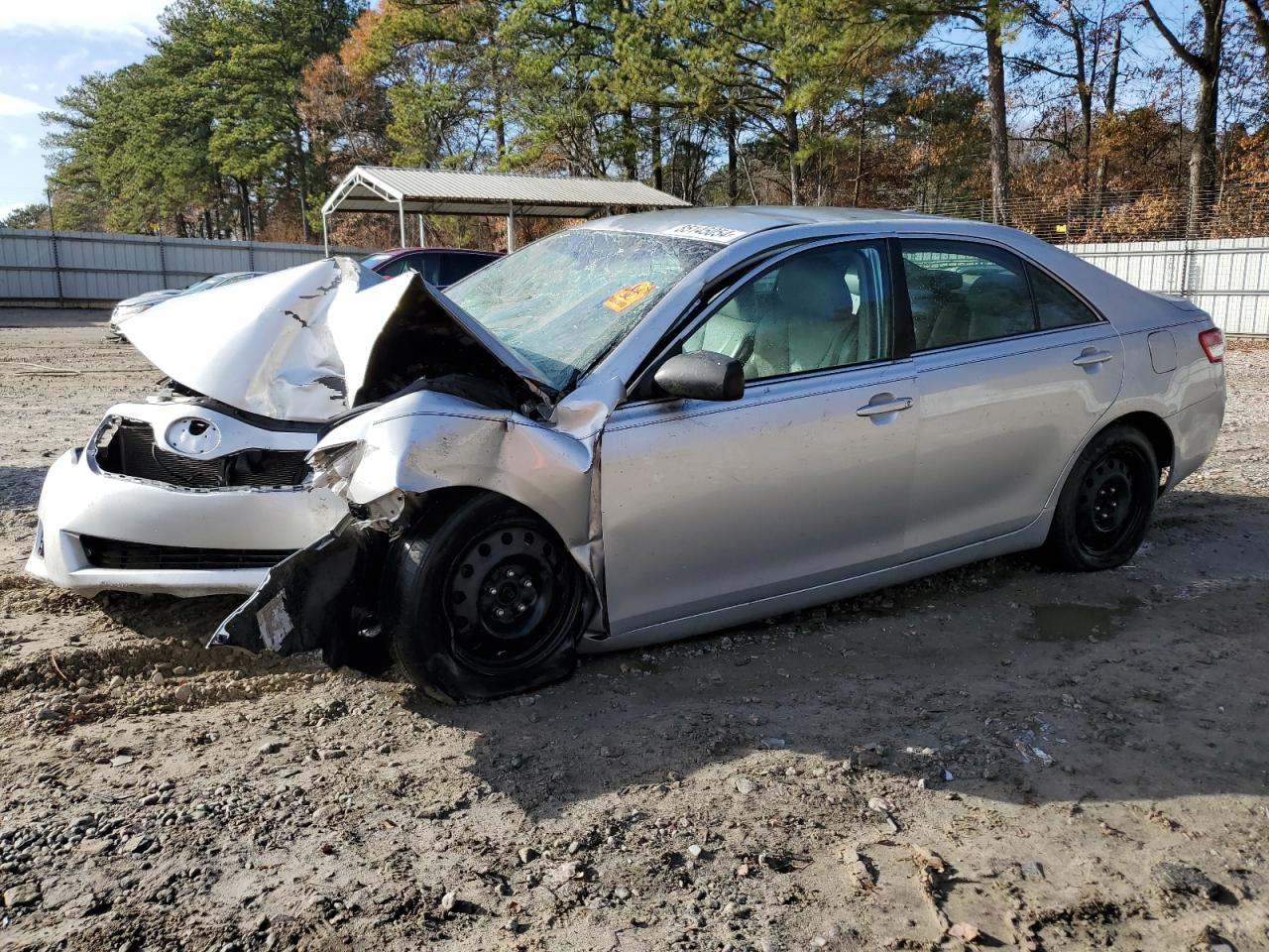 TOYOTA CAMRY BASE