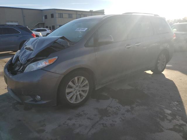 TOYOTA SIENNA XLE