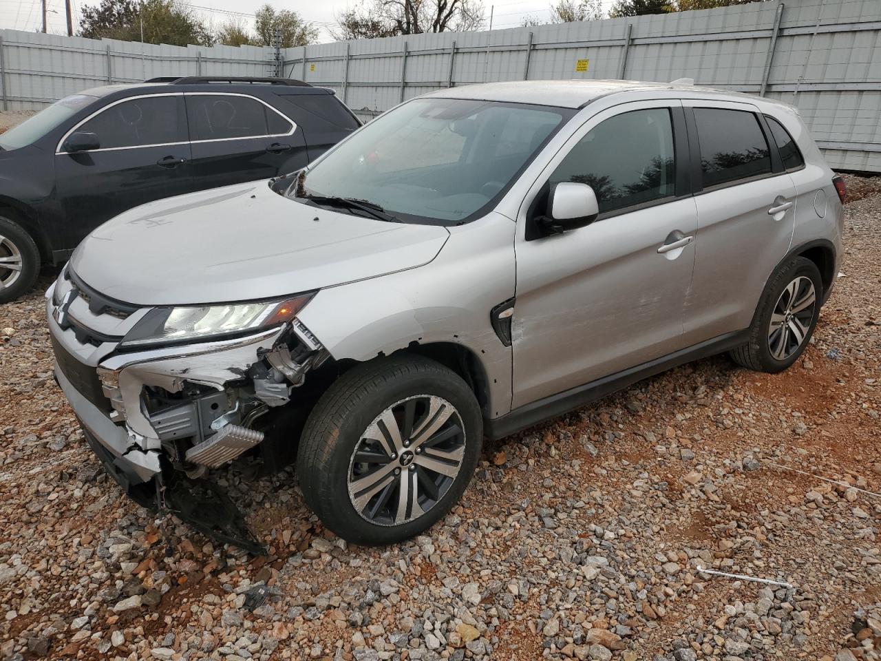 MITSUBISHI OUTLANDER S/SE