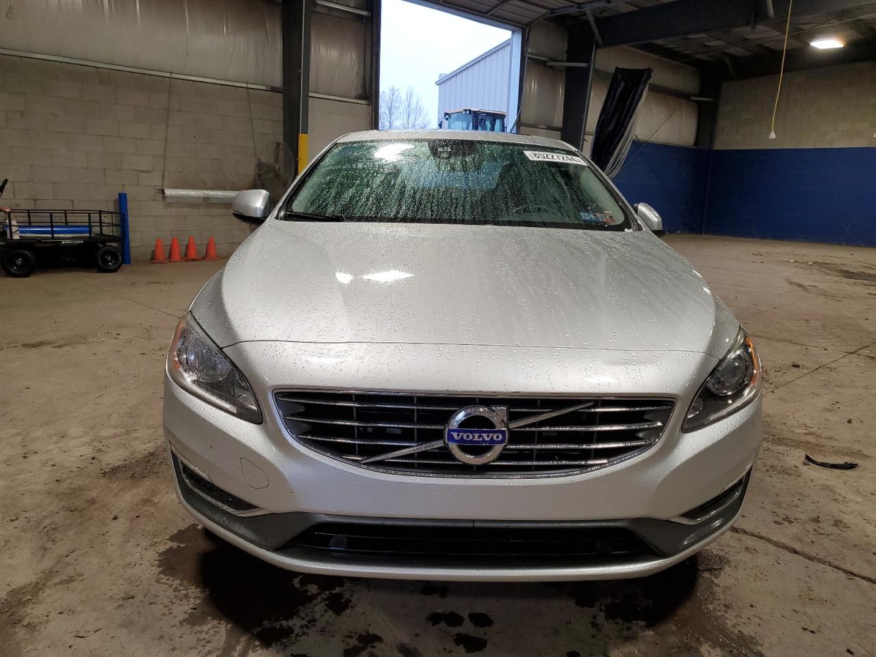 Lot #3029693181 2018 VOLVO S60 INSCRI