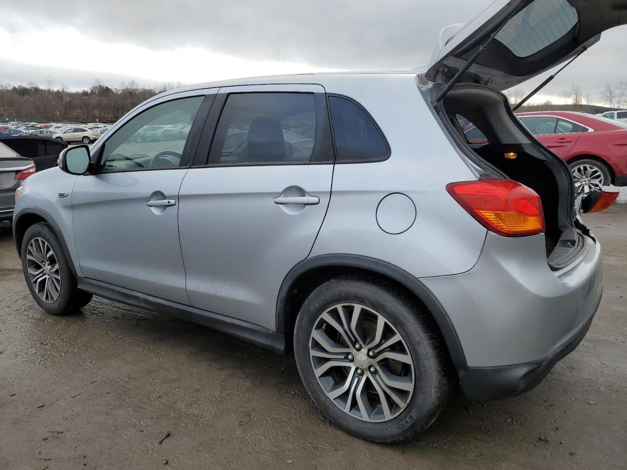 Lot #3030736135 2017 MITSUBISHI OUTLANDER