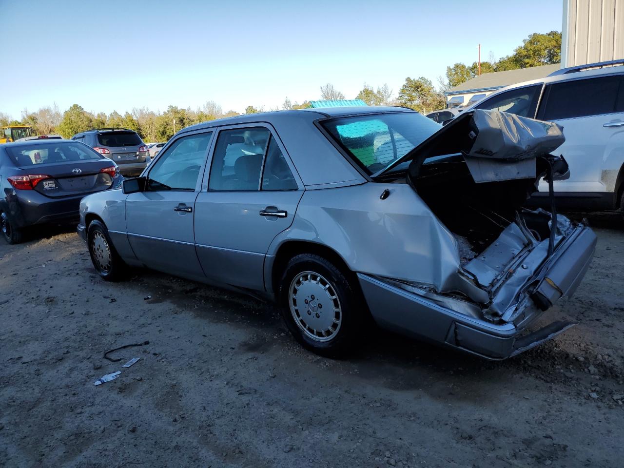 Lot #3045871665 1993 MERCEDES-BENZ 300 E