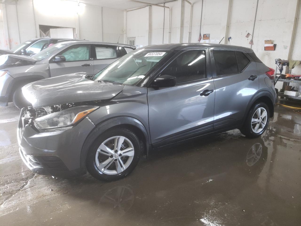  Salvage Nissan Kicks