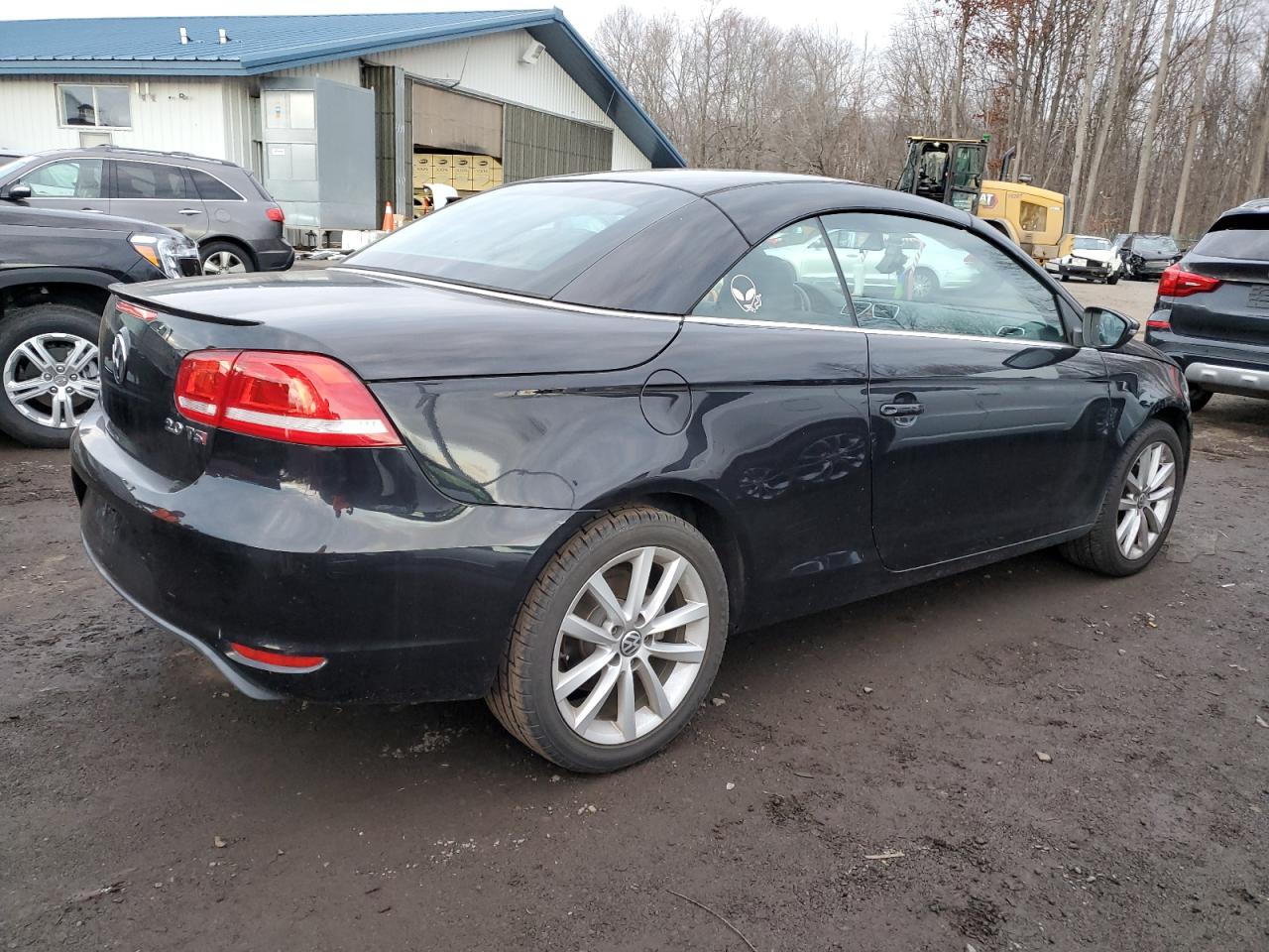 Lot #3028424284 2015 VOLKSWAGEN EOS KOMFOR