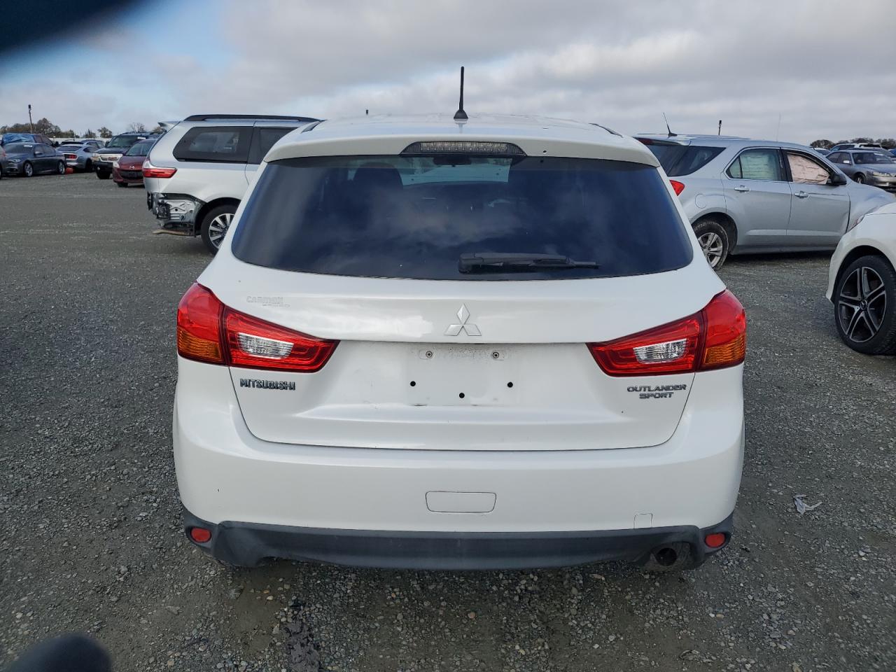 Lot #3028382809 2015 MITSUBISHI OUTLANDER