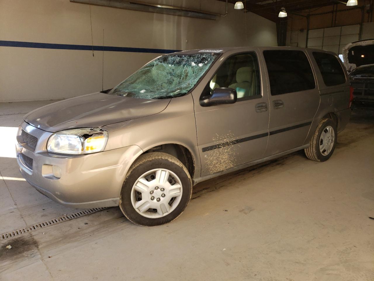 Lot #3040811781 2006 CHEVROLET UPLANDER L