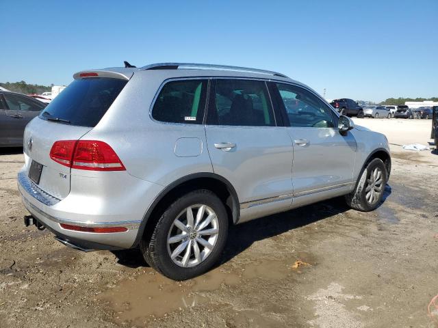 VIN WVGEP9BPXFD005655 2015 VOLKSWAGEN TOUAREG no.3