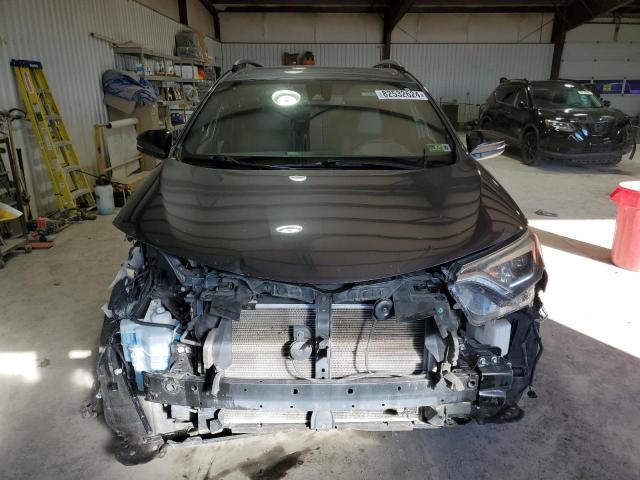 2018 TOYOTA RAV4 SE JTMJFREV7JD242662