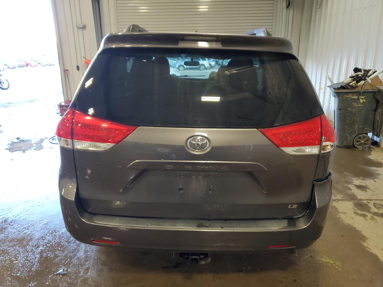 Lot #3029511356 2013 TOYOTA SIENNA LE