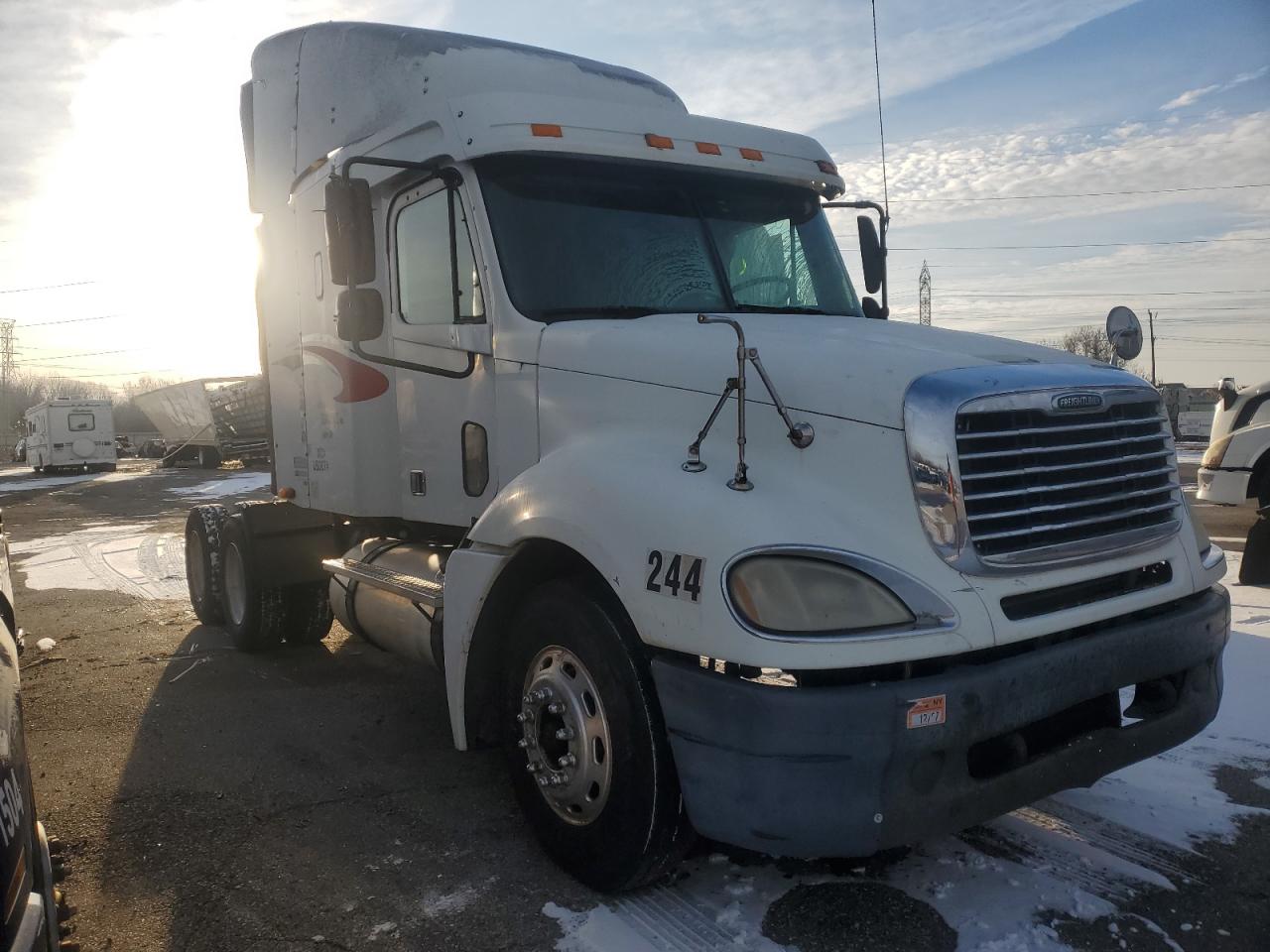 Lot #3033275837 2006 FREIGHTLINER CONVENTION