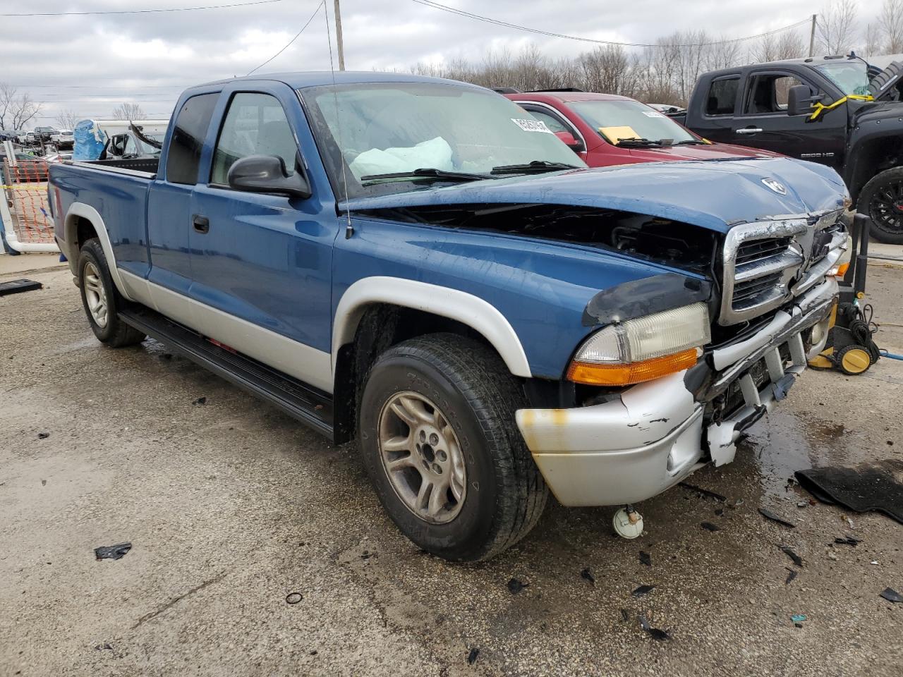 Lot #3030660119 2004 DODGE DAKOTA SLT