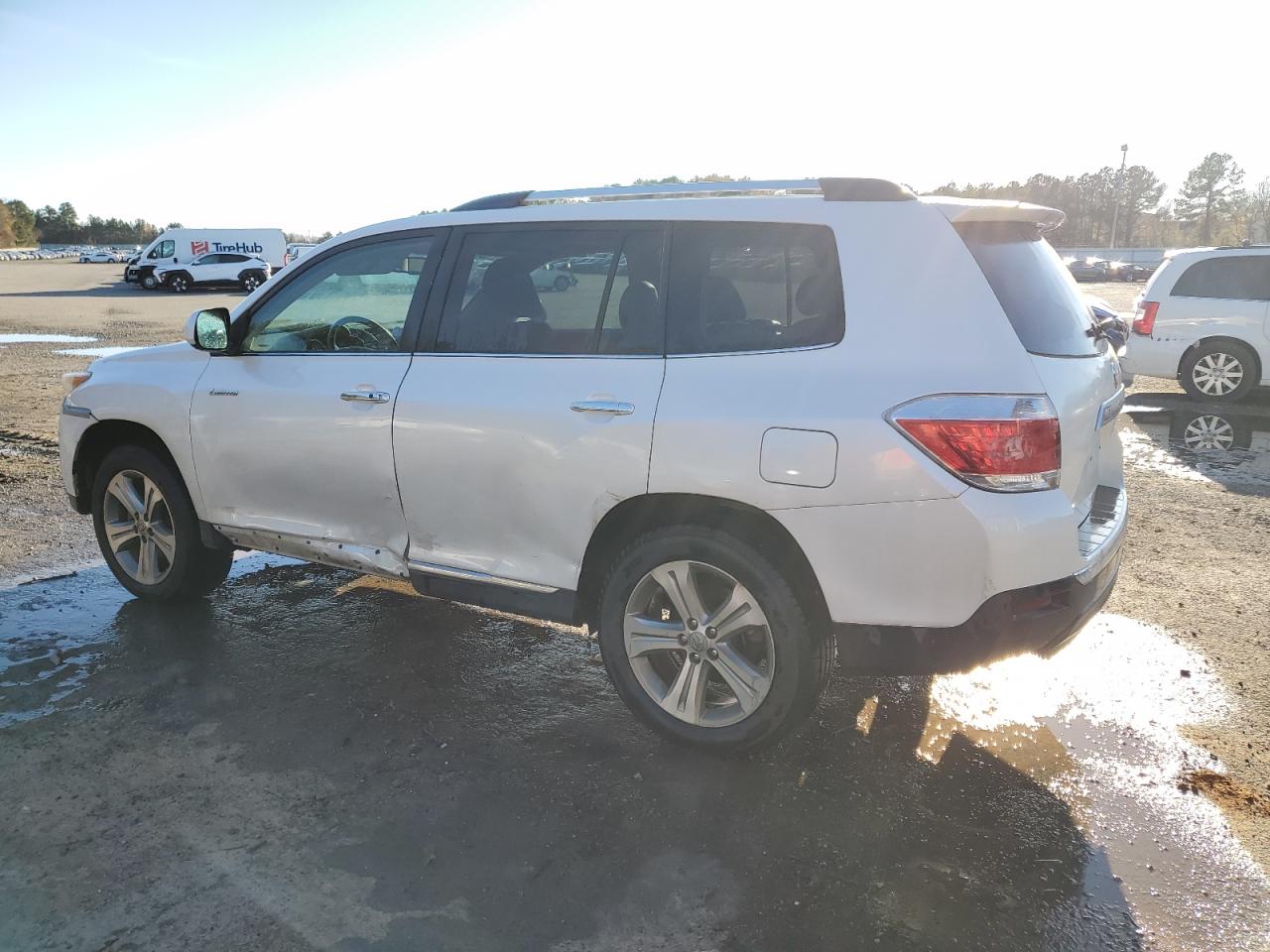 Lot #3037216503 2011 TOYOTA HIGHLANDER