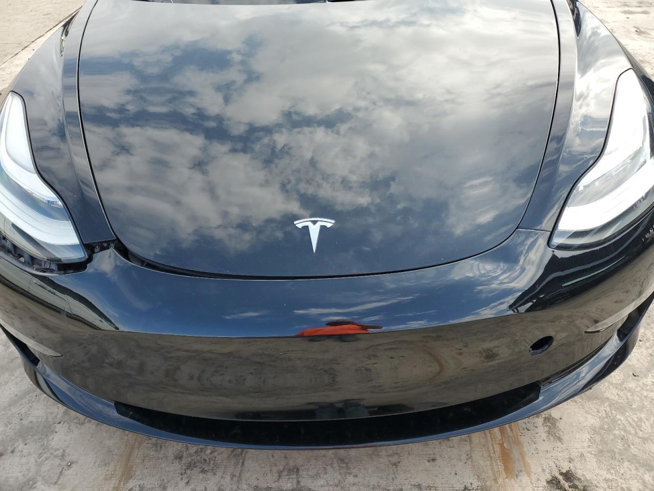 Lot #3034400075 2018 TESLA MODEL 3