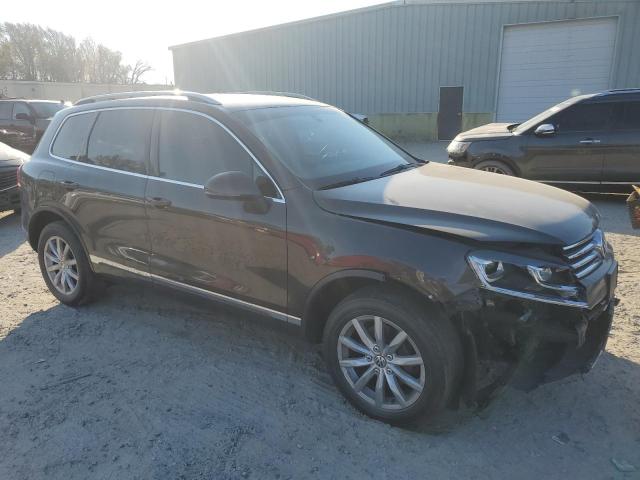 2016 VOLKSWAGEN TOUAREG SP WVGEF9BP7GD013040