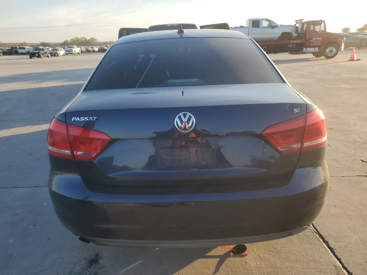 Lot #3023318279 2014 VOLKSWAGEN PASSAT S