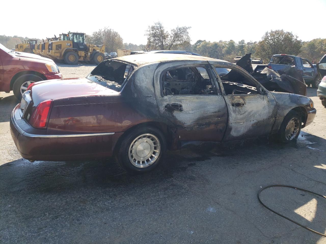 Lot #3029133889 2002 LINCOLN TOWN CAR E