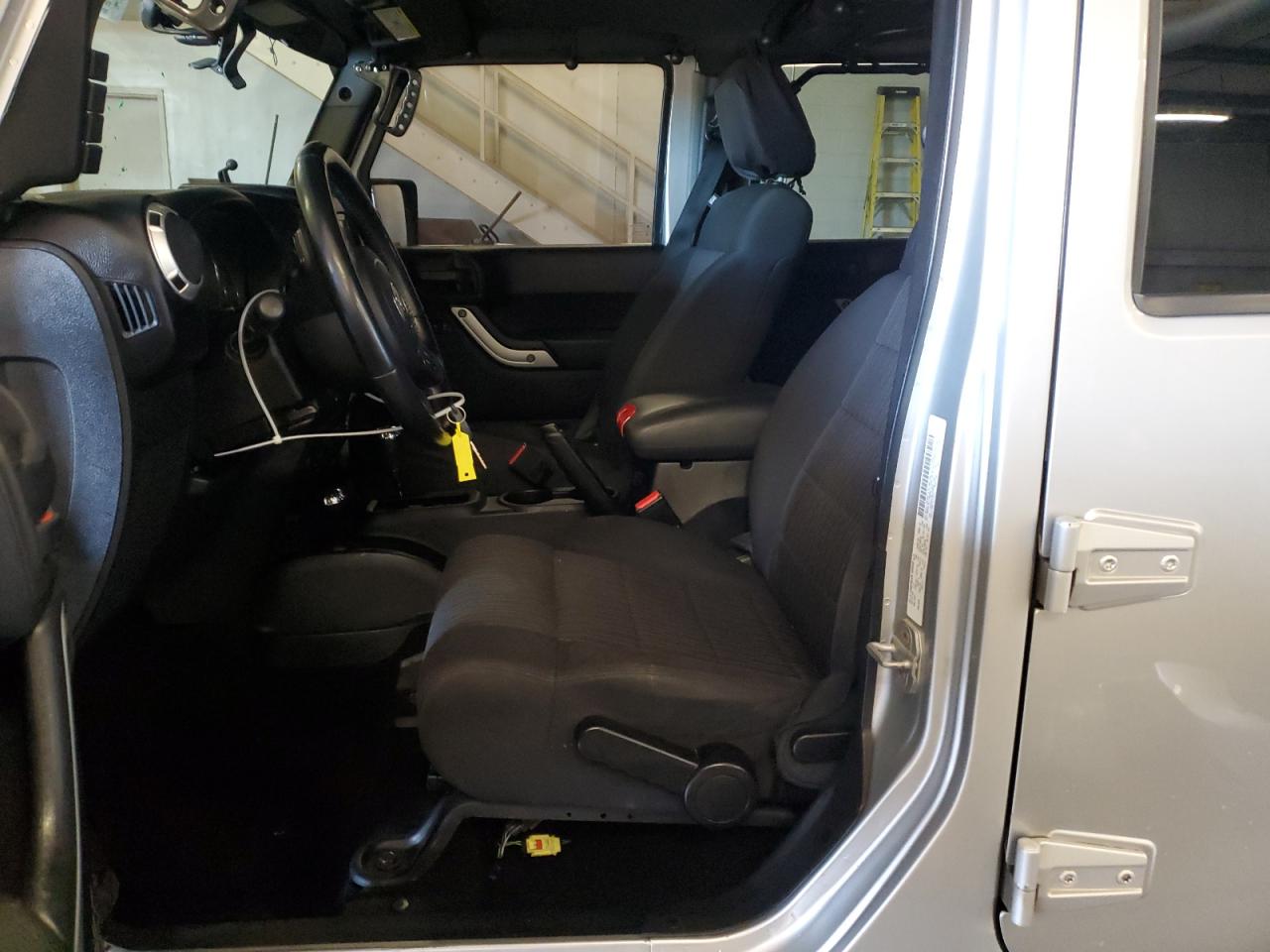 JEEP WRANGLER SAHARA