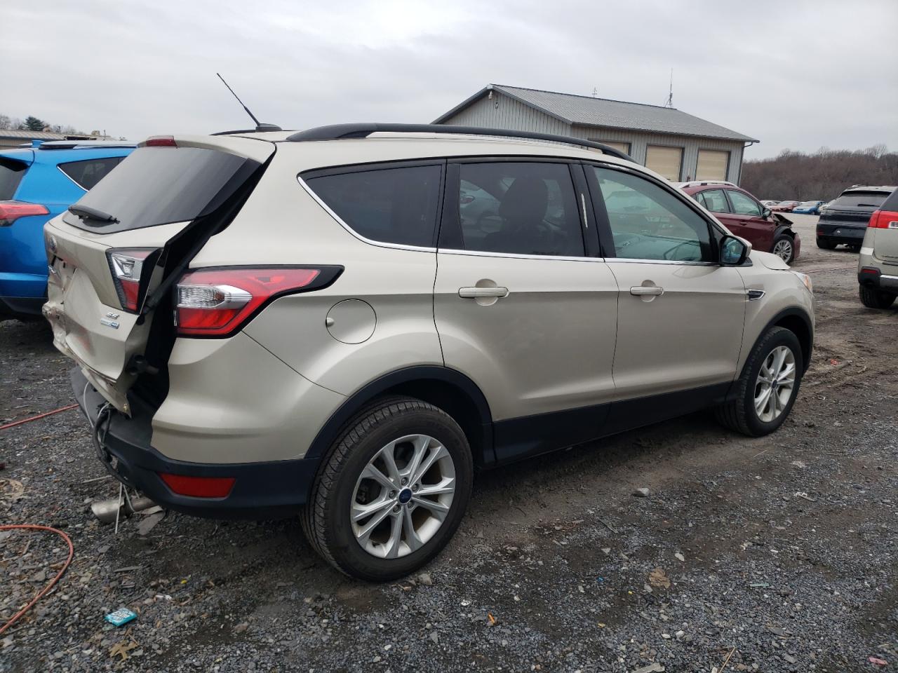 Lot #3045657673 2017 FORD ESCAPE SE