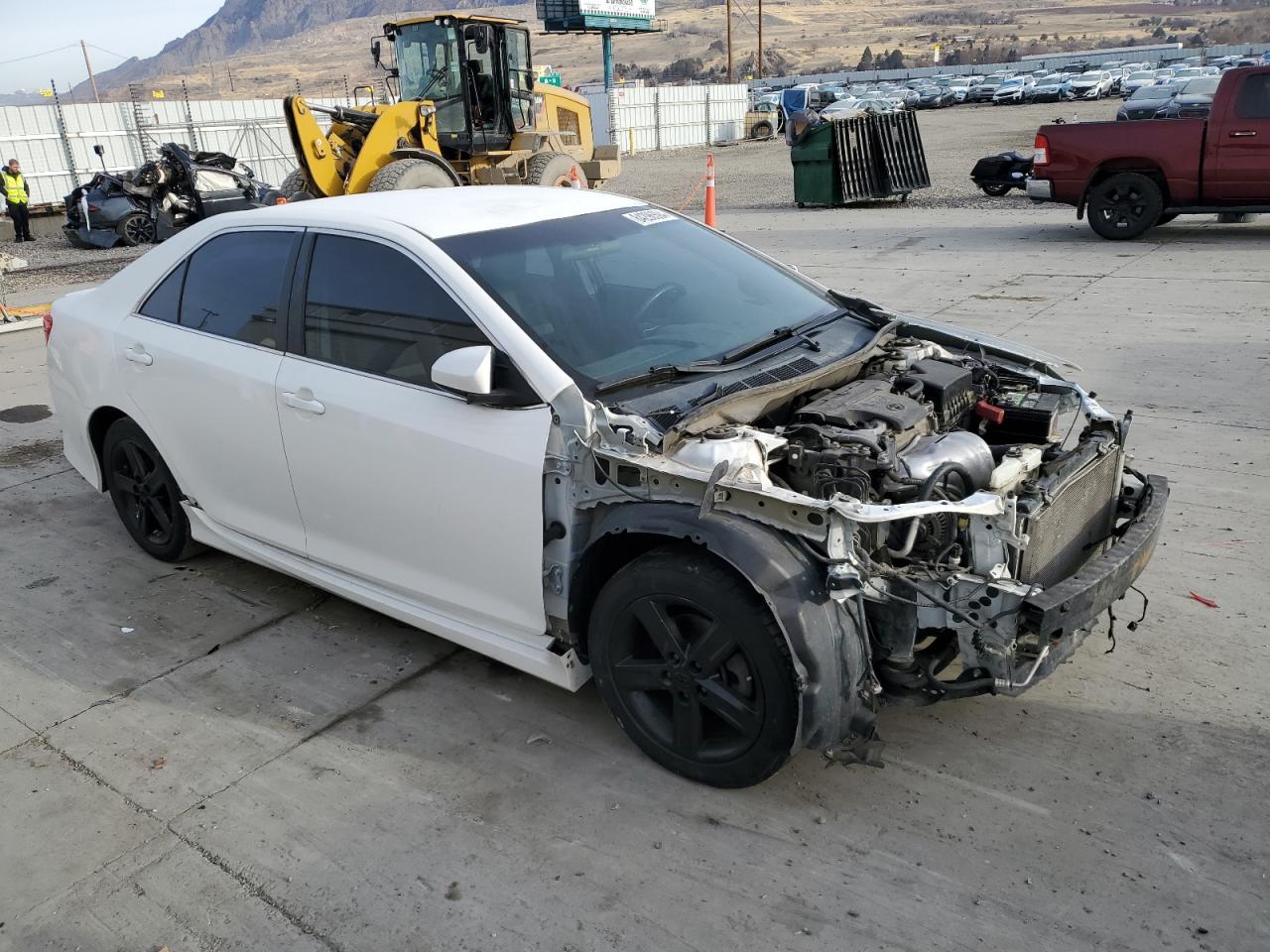 Lot #3024715647 2014 TOYOTA CAMRY L