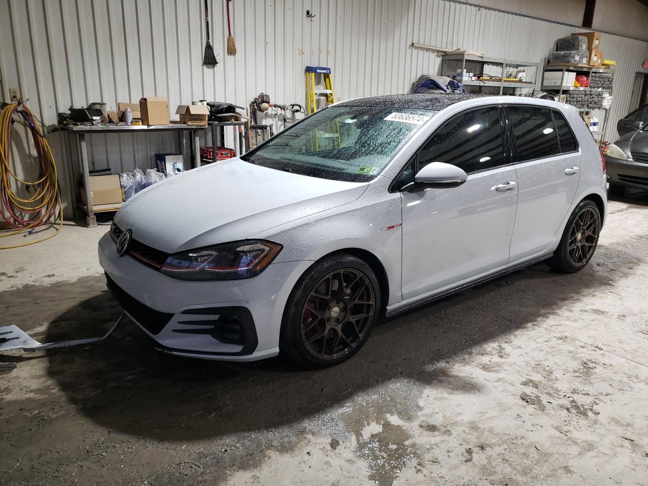 VOLKSWAGEN GOLF GTI S