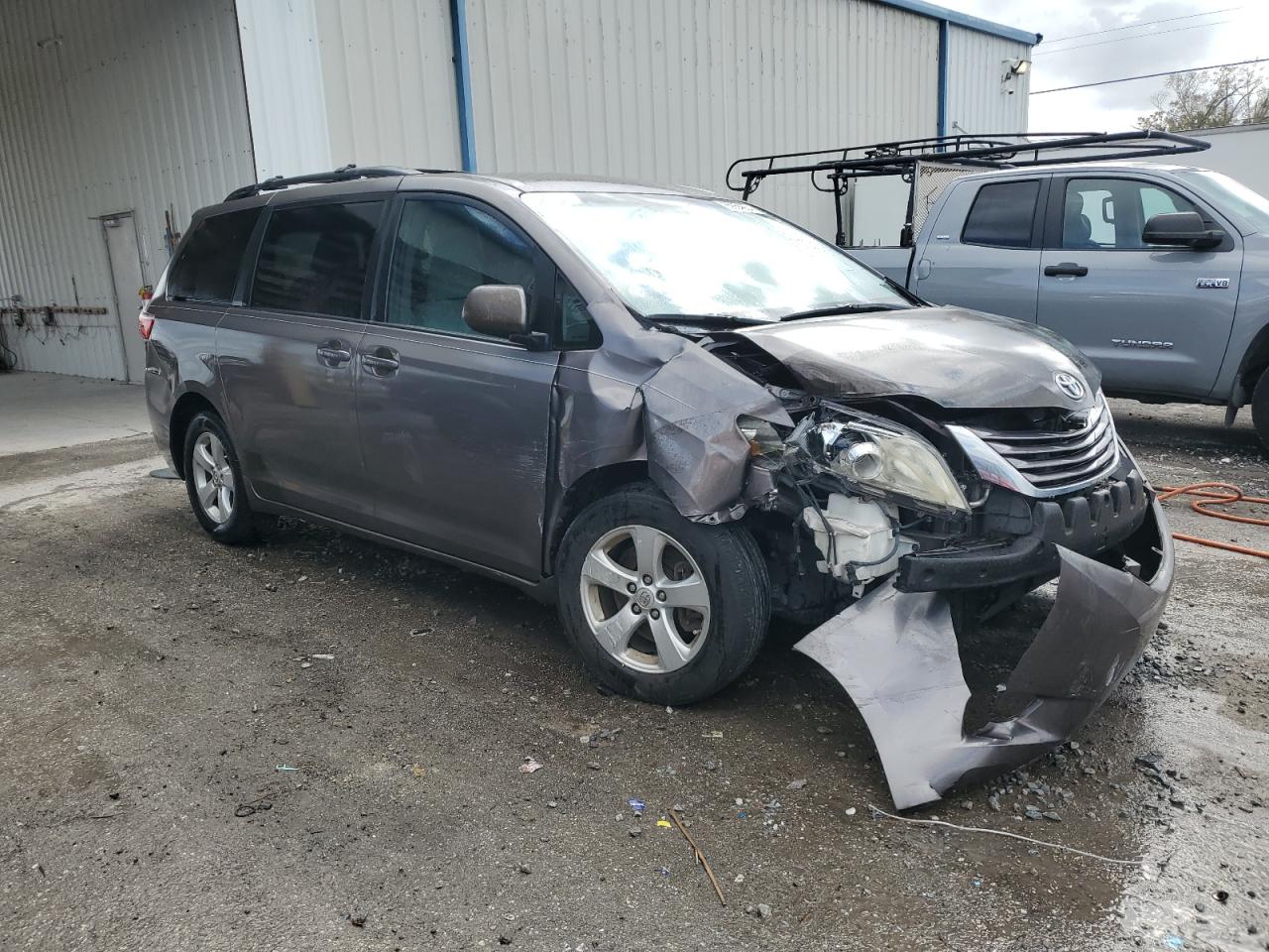 Lot #3028078531 2016 TOYOTA SIENNA LE