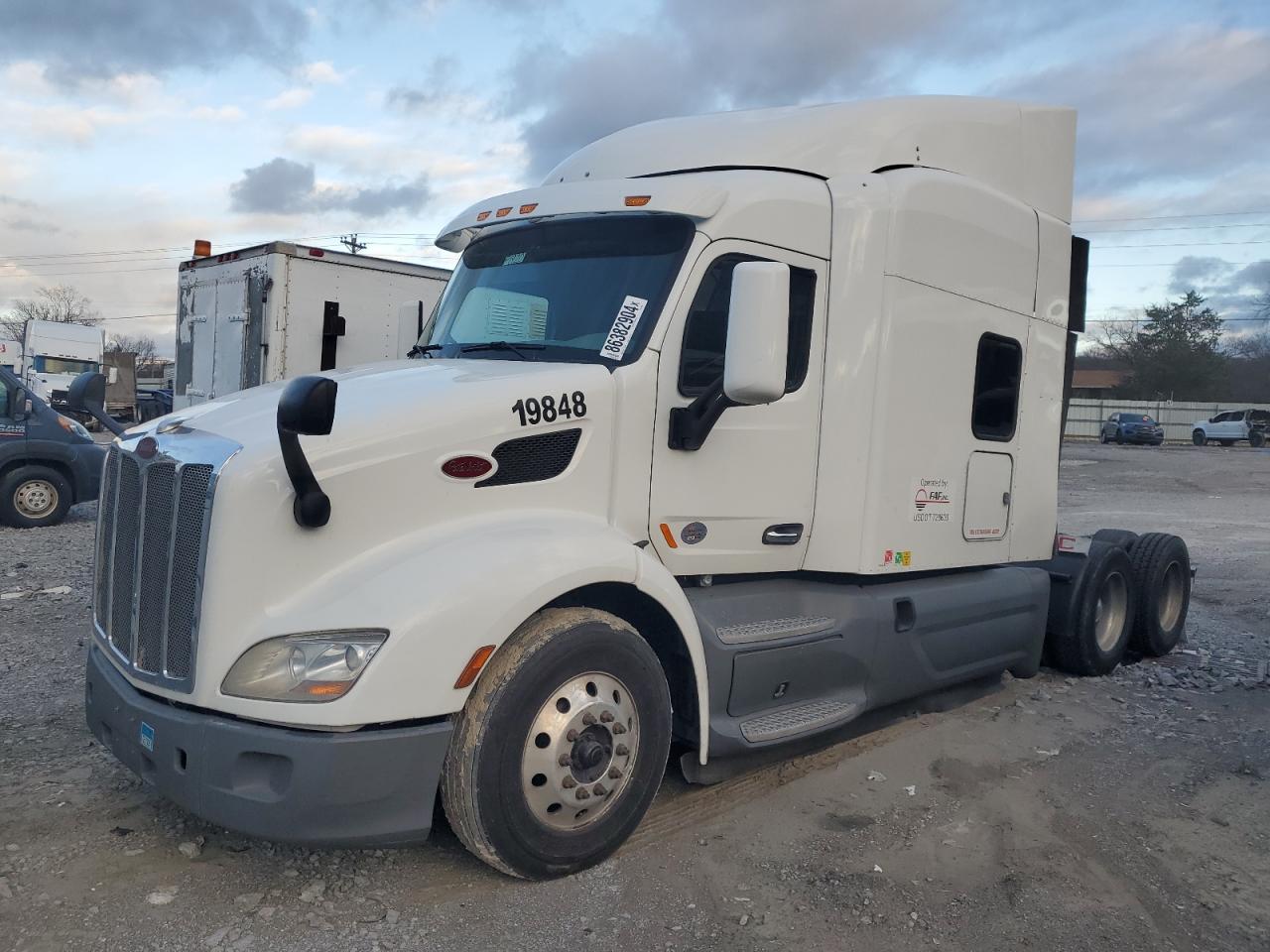 Lot #3045829645 2019 PETERBILT 579