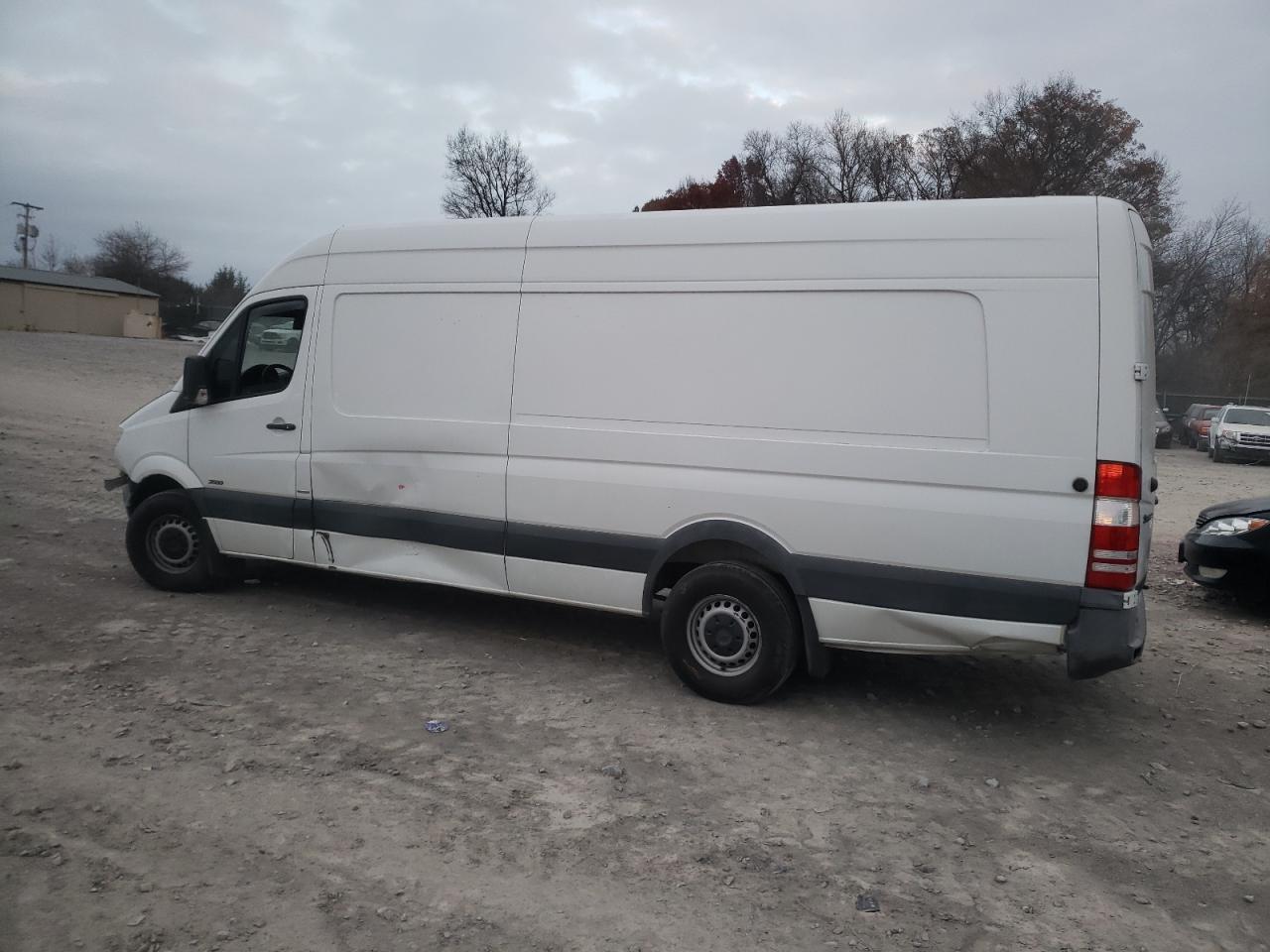 Lot #3024238813 2010 MERCEDES-BENZ SPRINTER 2