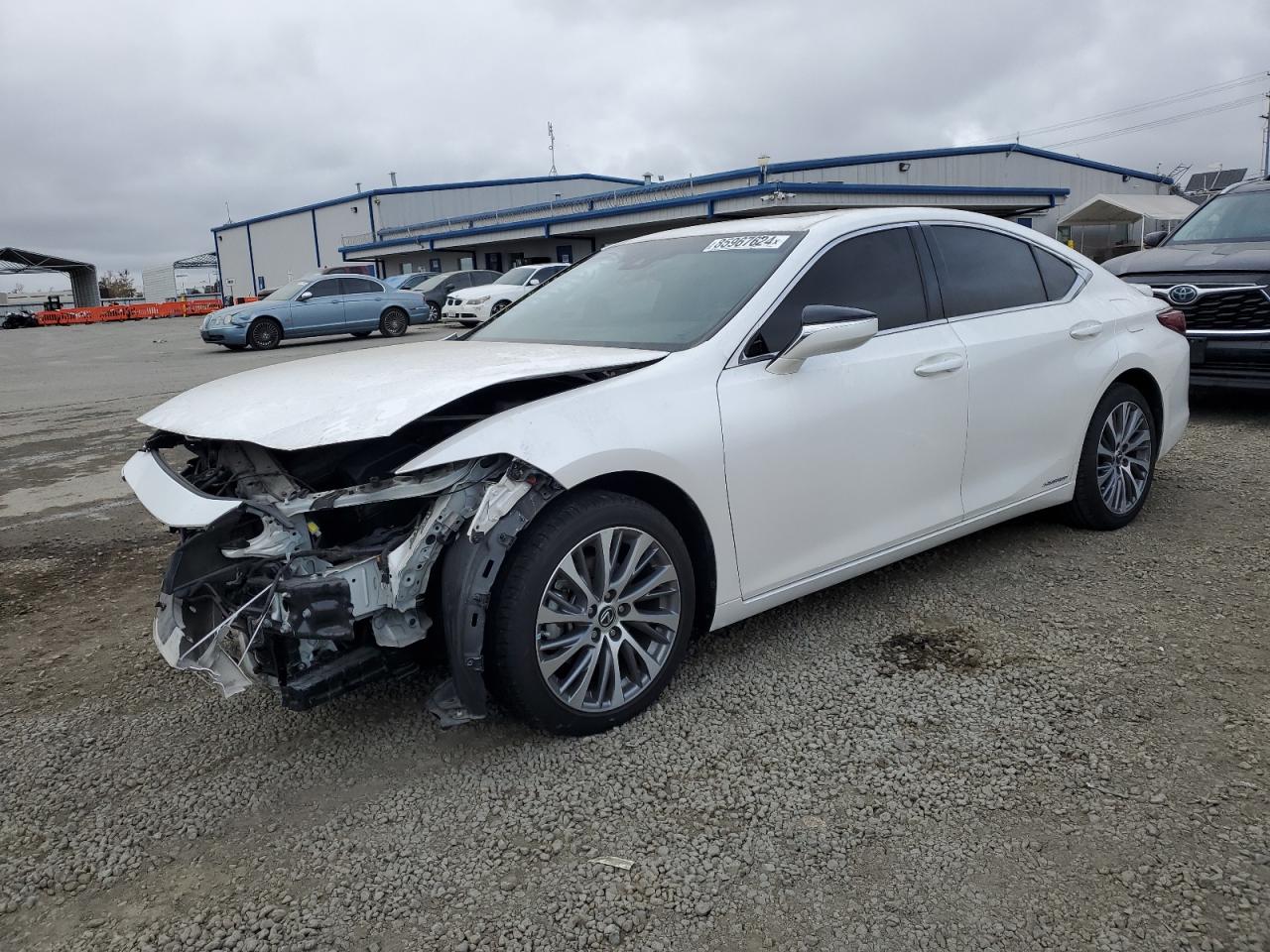 58ADA1C17MU002534 LEXUS ES 300H 2021