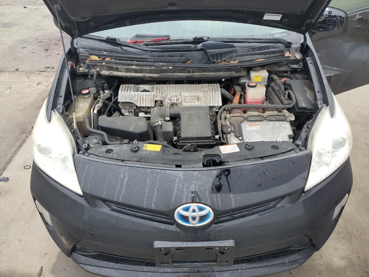 Lot #3033001025 2015 TOYOTA PRIUS