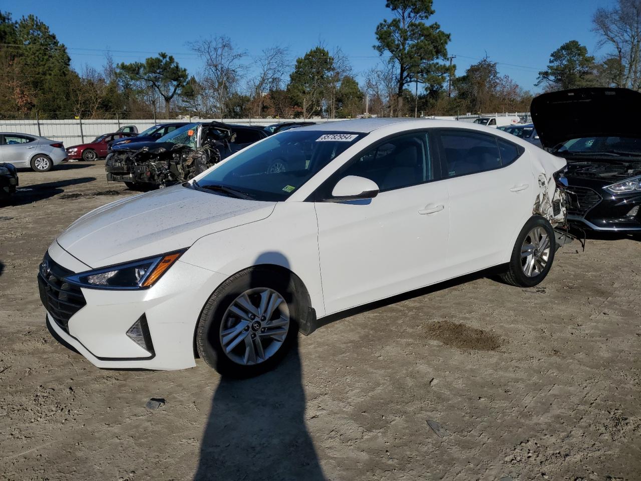  Salvage Hyundai ELANTRA