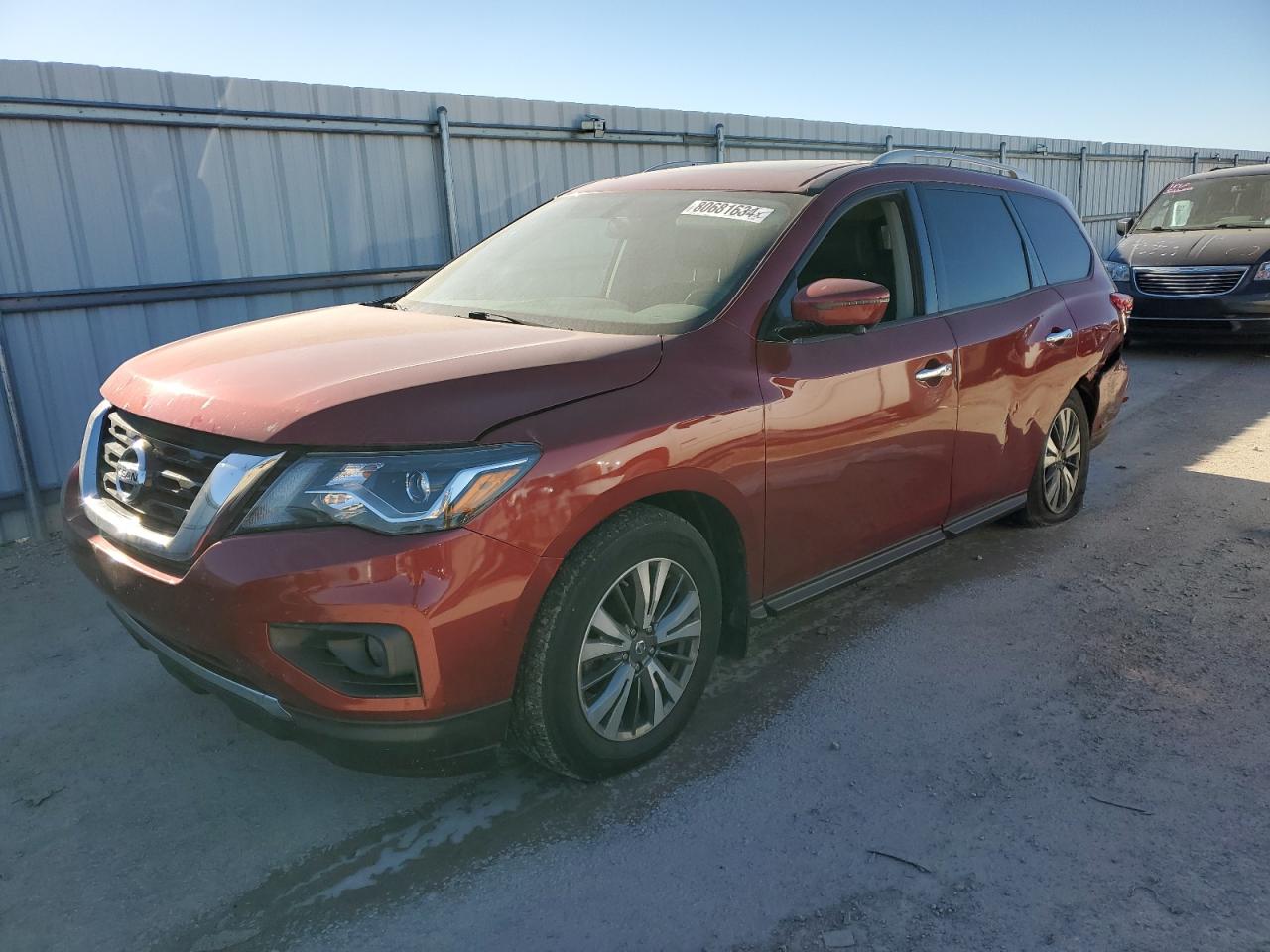  Salvage Nissan Pathfinder