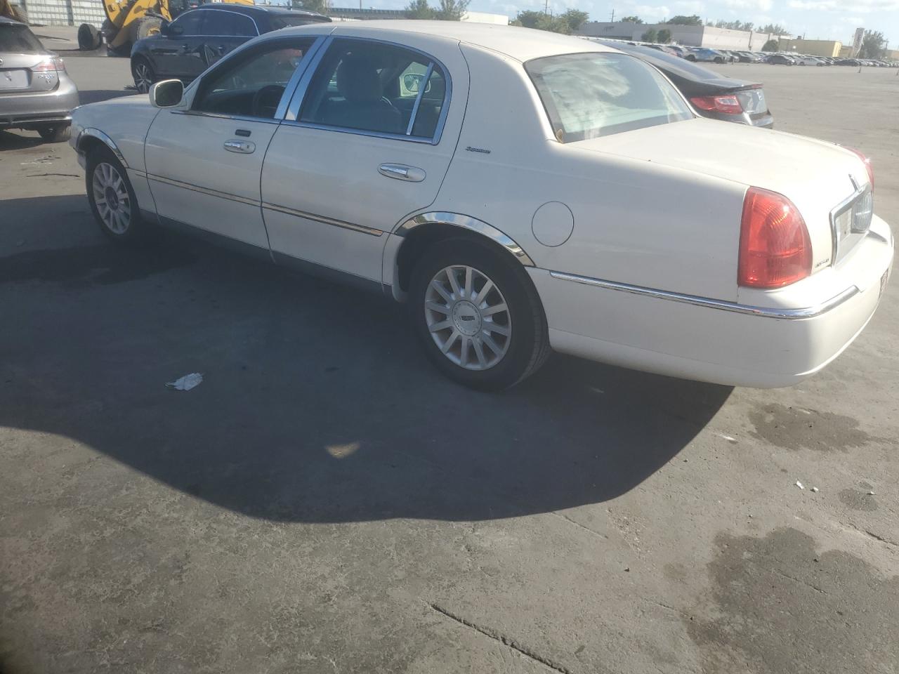 Lot #3029650095 2007 LINCOLN TOWN CAR S