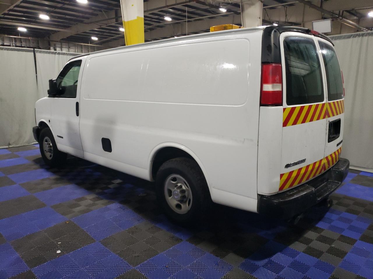 Lot #3030729089 2004 CHEVROLET EXPRESS G2