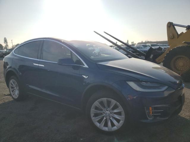 VIN 5YJXCBE26GF017683 2016 TESLA MODEL X no.4