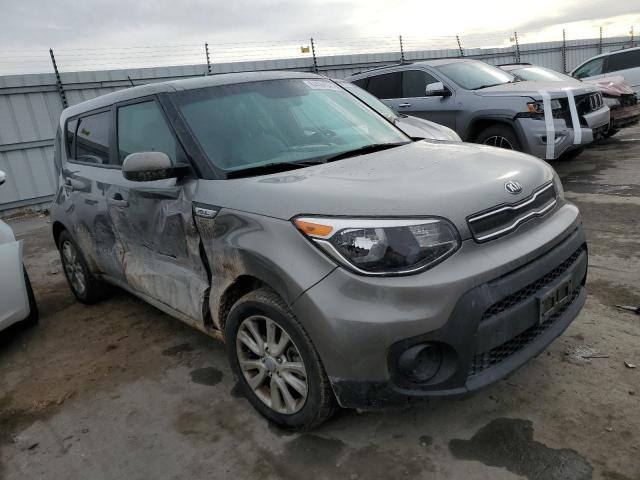 VIN KNDJN2A28J7553389 2018 KIA SOUL no.4