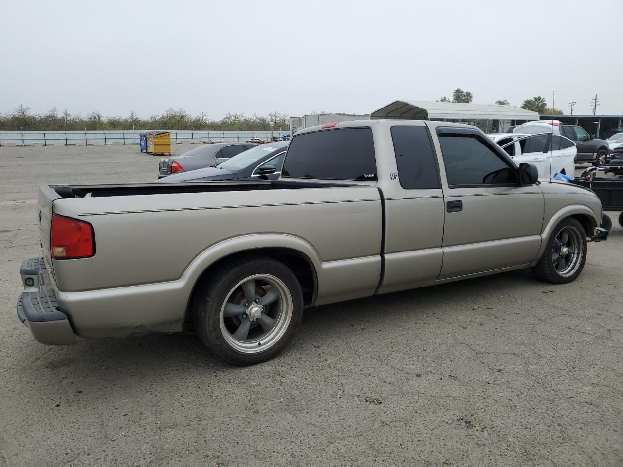 Lot #3030386505 2001 GMC SONOMA