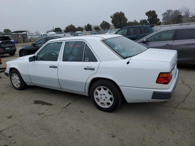 MERCEDES-BENZ 300 E 1992 white sedan 4d gas WDBEA30E2NB677917 photo #3