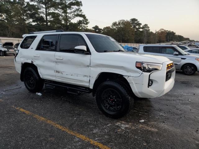 2021 TOYOTA 4RUNNER SR - JTEEU5JR1M5231868
