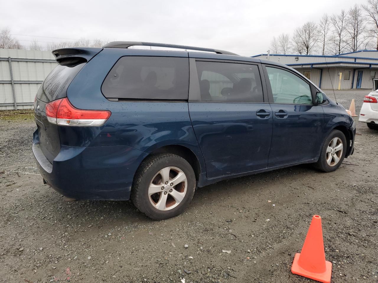 Lot #3042002188 2011 TOYOTA SIENNA LE