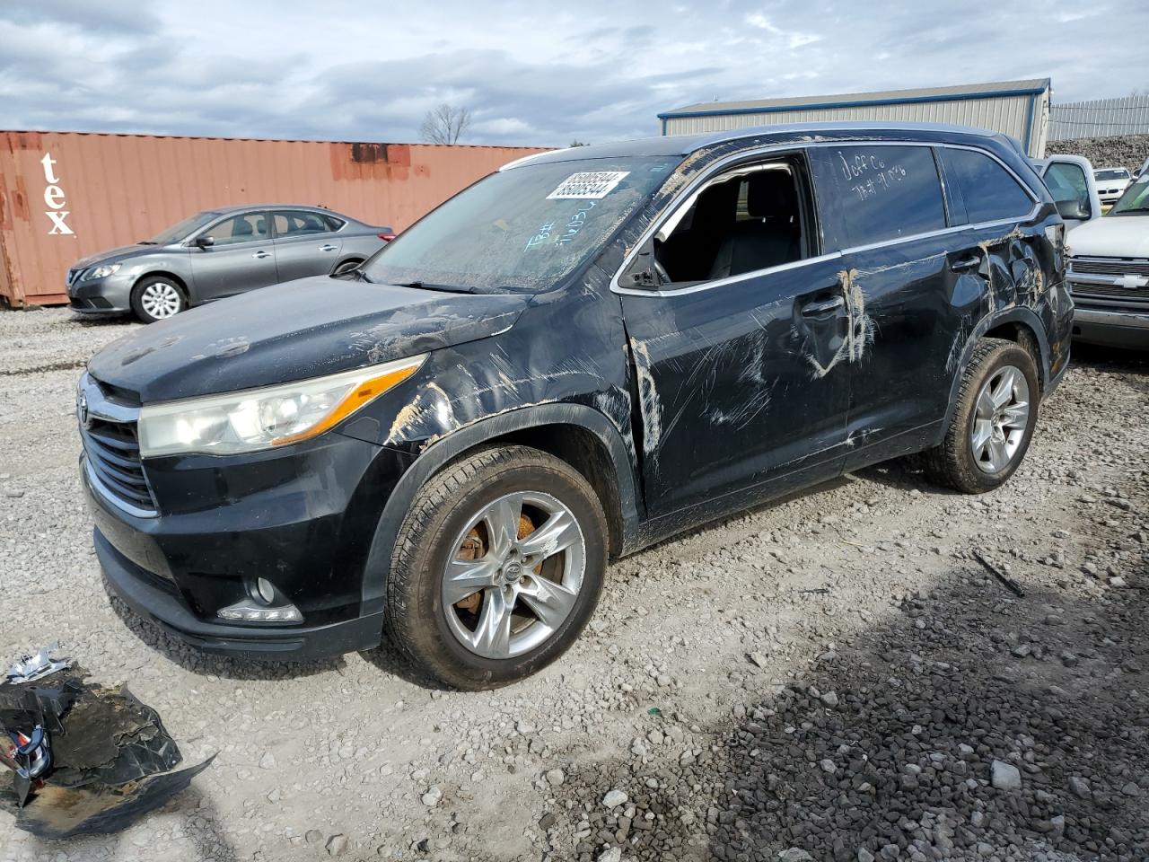 Lot #3050601113 2016 TOYOTA HIGHLANDER