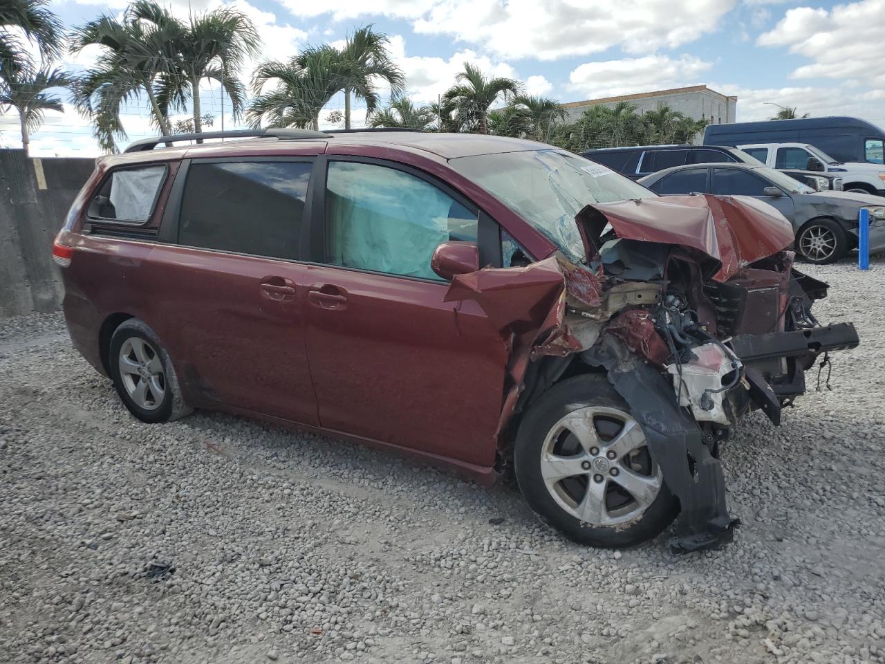 Lot #3029579083 2012 TOYOTA SIENNA LE