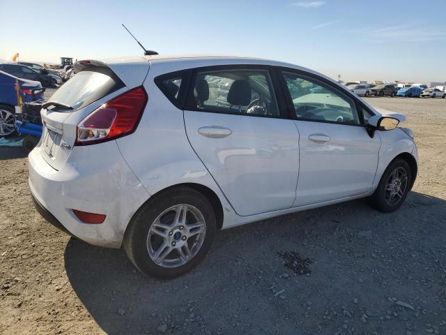 VIN 3FADP4EJ2JM124989 2018 FORD FIESTA no.3