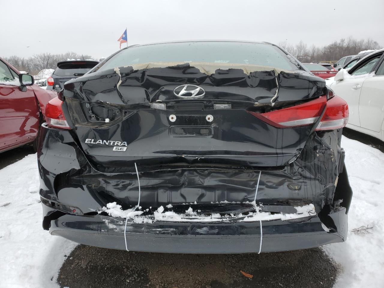 Lot #3025719364 2018 HYUNDAI ELANTRA SE