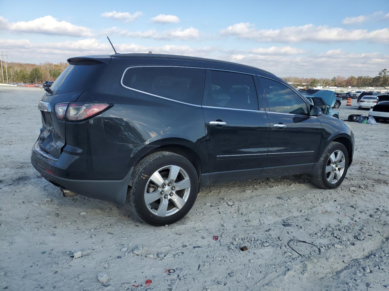 Lot #3033088997 2015 CHEVROLET TRAVERSE L