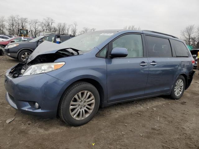 TOYOTA SIENNA XLE 2014 blue  gas 5TDYK3DC4ES521570 photo #1